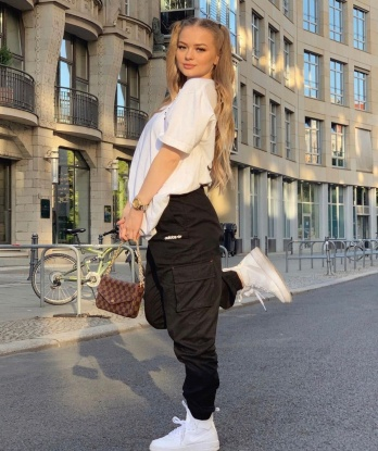 Александра